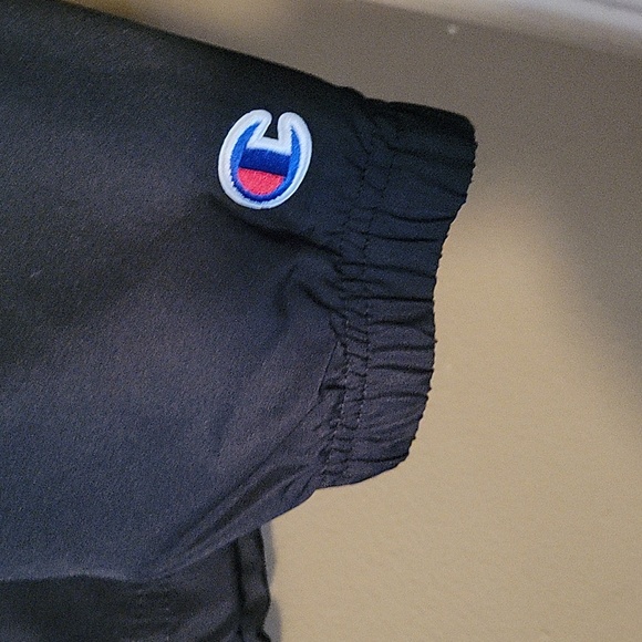 - Champion button-up jacket - Picture 2 of 5